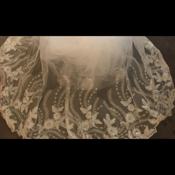 Two one tier cathedral veils main image 4